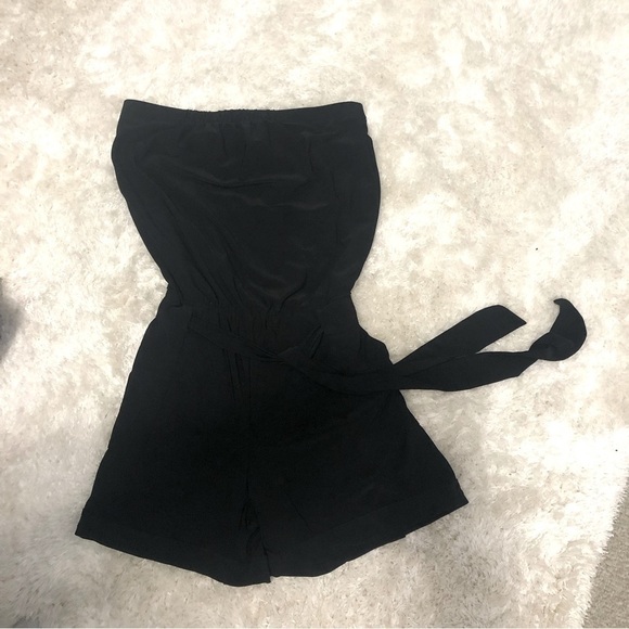 WHBM black strapless romper with attached tie belt XS - Picture 1 of 13